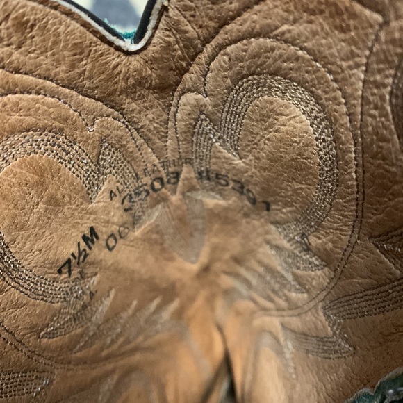 💚Vintage green(w/purple & light pink stitching- RIGHT!?) Larry Mahan ,El Paso💚 - Picture 9 of 14